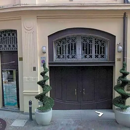 Il Castello Boutique Hostel *