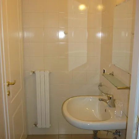 Il Castello Boutique Hostel *